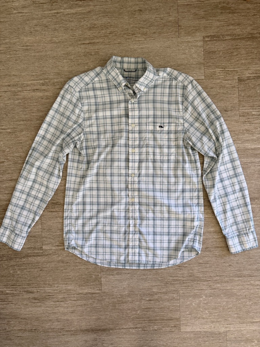 Vineyard Vines Men's White and Light Blue Plaid Button-Down Shirt